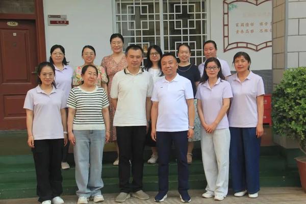 聚焦核心素养,探索课程变革 (16) 聚焦核心素养,探索课程变革 (16)